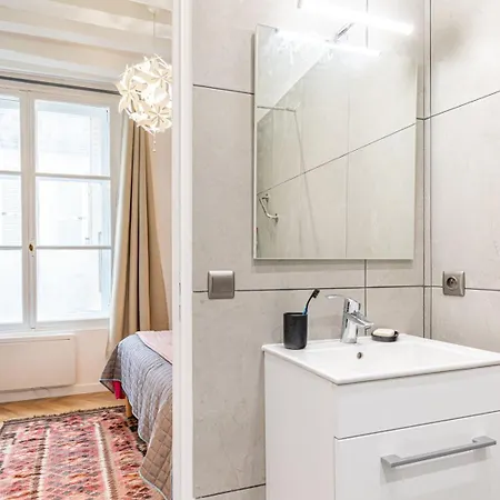 Guestready - Charmant Appt Au Coeur Du 6e Arr. Appartamento Parigi